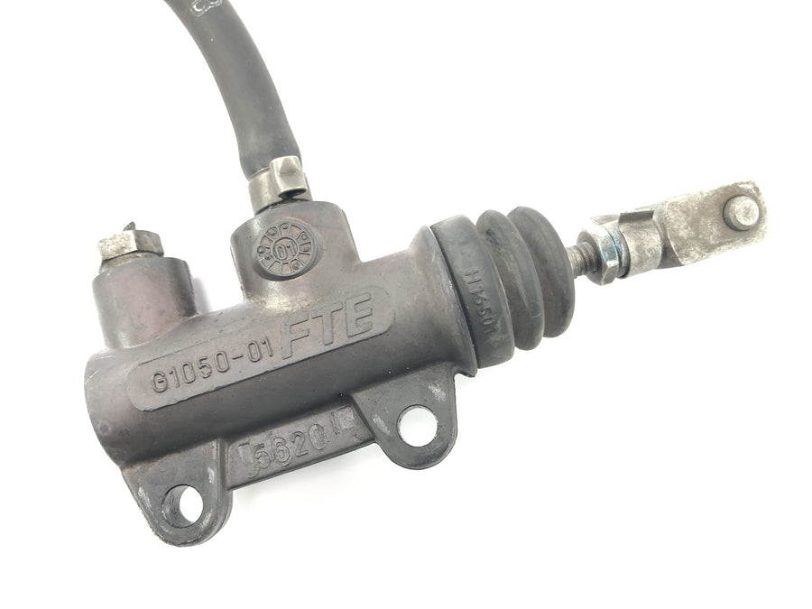 BMW R 1150 R R21 [2003] - brake pump at the back foot brake brake cylinder