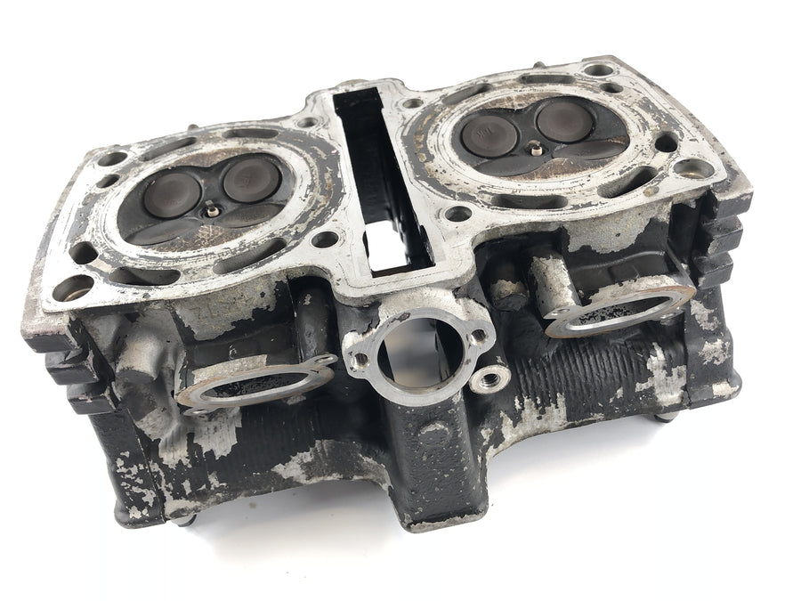 Yamaha V Max 1200 2we [1996] - Cylinder head in front
