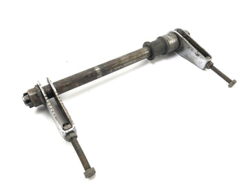 Honda CB 650 RC03 [1981] - Rear axle with chain tensioner - 0