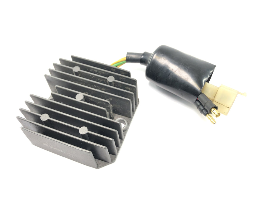 Honda SLR 650 RD09 [1997] - Tension regulator rectifier charge control motorcycle