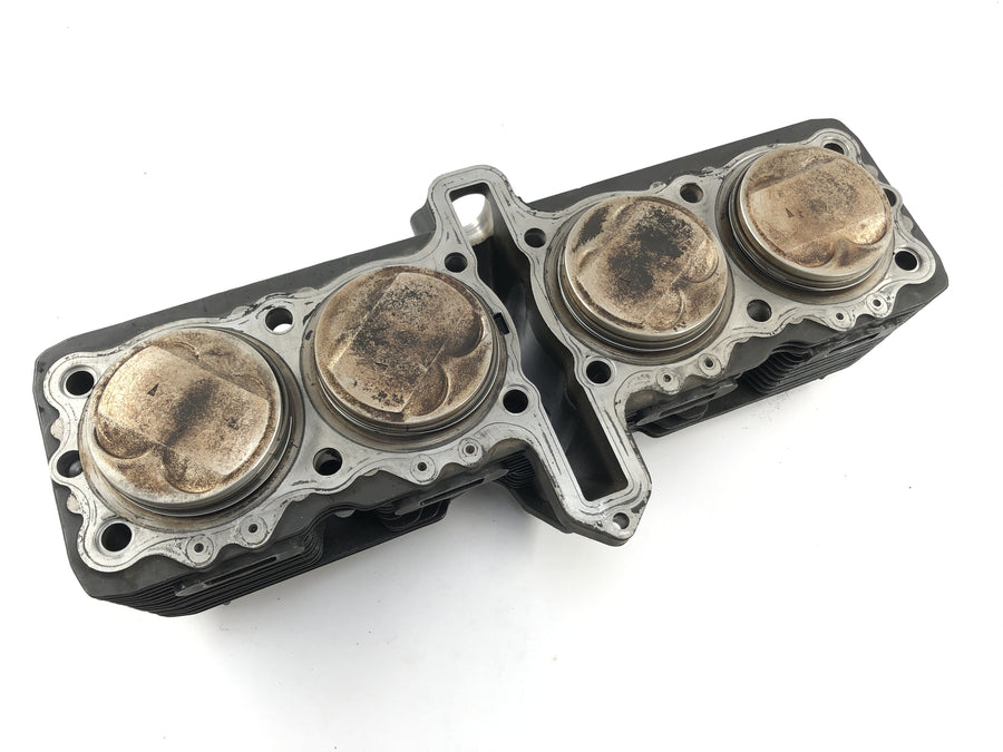 Suzuki GSX R 1100 GV73B [1990] - cylinder with pistons
