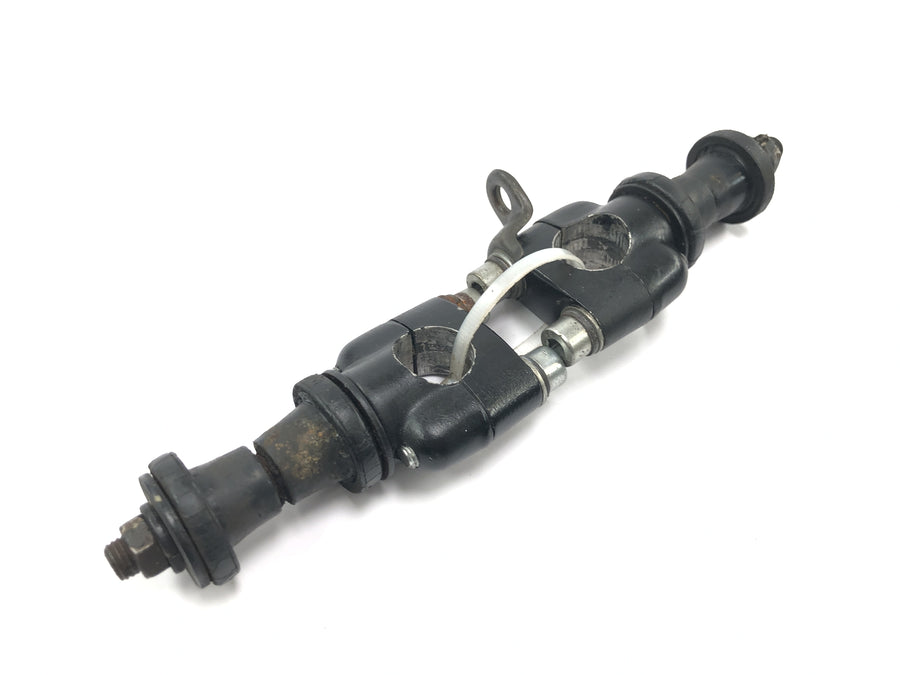 Yamaha XT 500 1U6 [1981] - handlebar holder handlebar clamps handlebar brackets handlebar mount riser