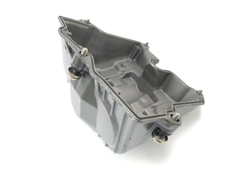 Aprilia RST 1000 Futura [2002] - cylinder head lids at the back
