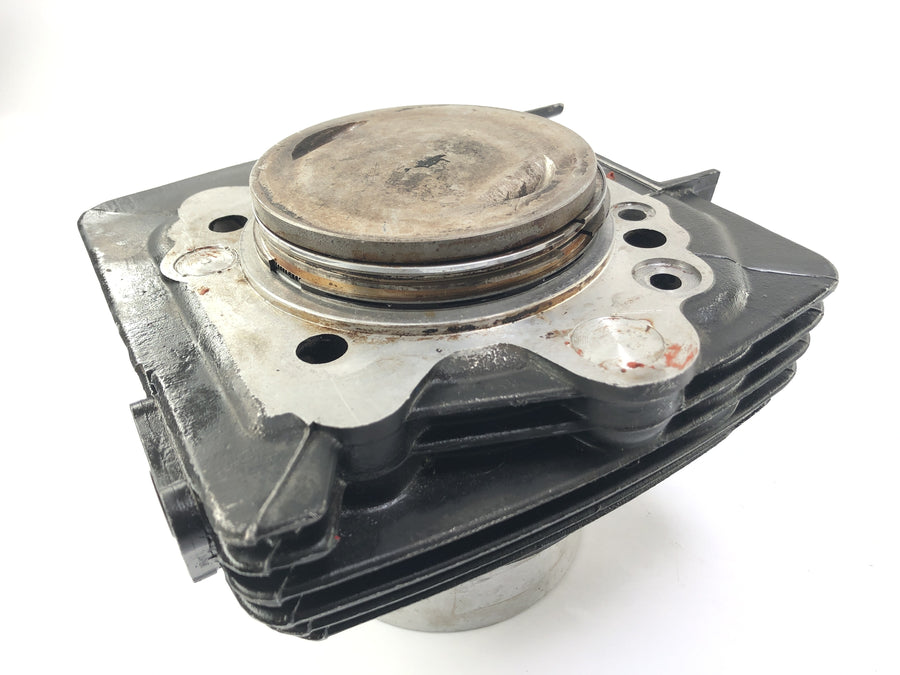 Ducati 900 SS [1991] - Cylinder with vertical piston