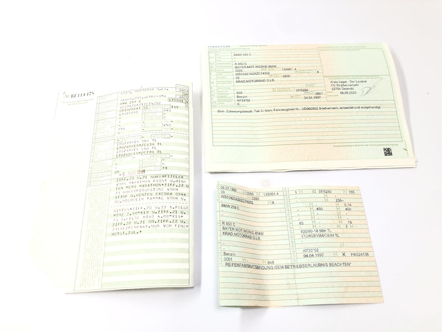 BMW R 850 C 259C [1999] - frame head with vehicle documents