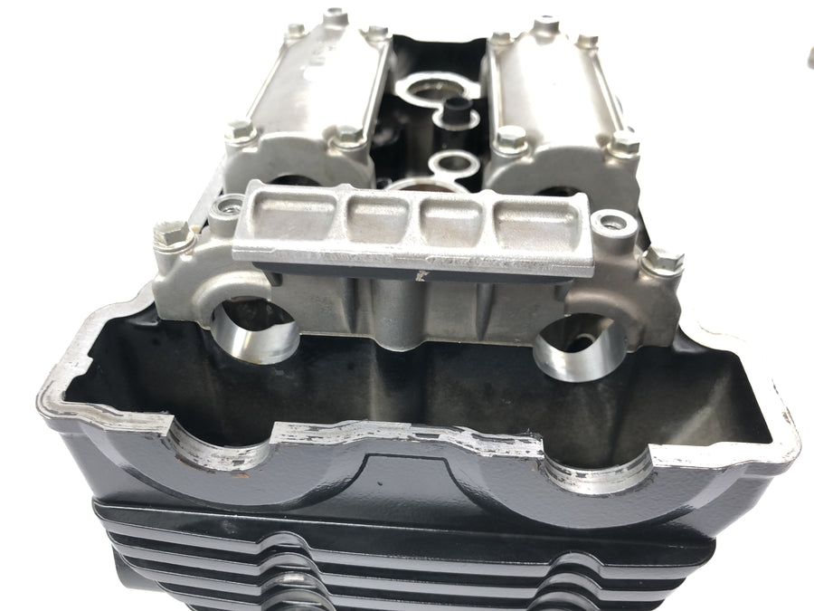 Kawasaki Versys KLE 650 A [2006] - cylinder head valve head without camshafts
