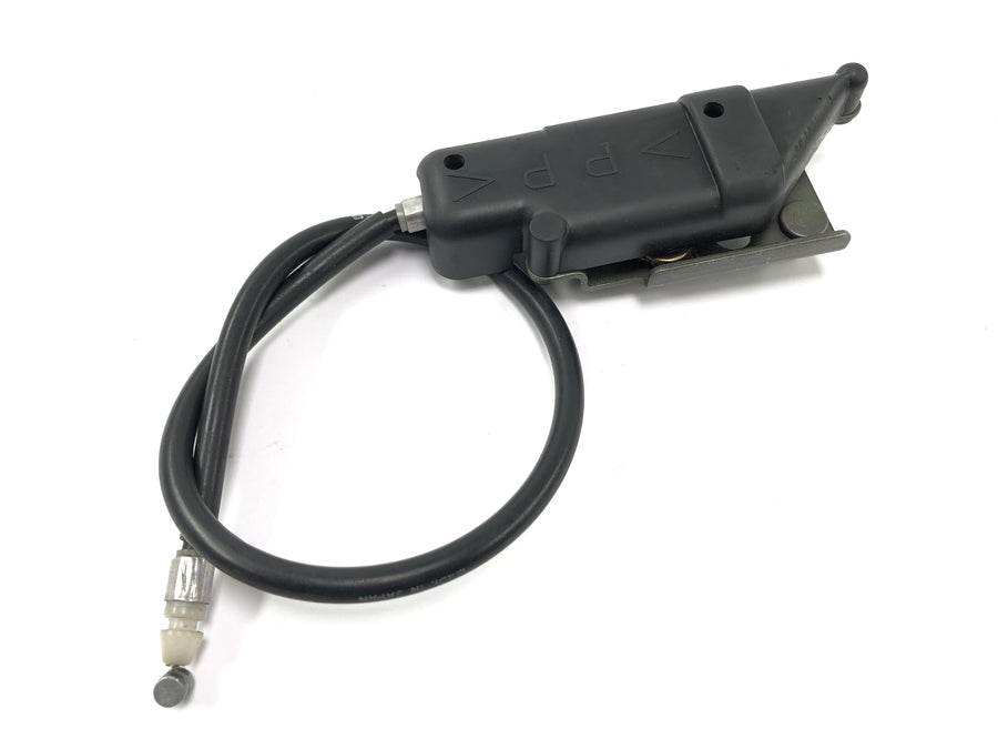 Yamaha YZF R1 RN09 [2003] - Seating seat lock