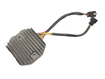 Triumph Speed Triple 1050 515NJ [2007] - Voltage Regulator Rectifier Regulator
