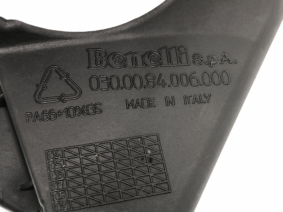 Benelli TNT 1130 [2009] - Radiator shroud cover