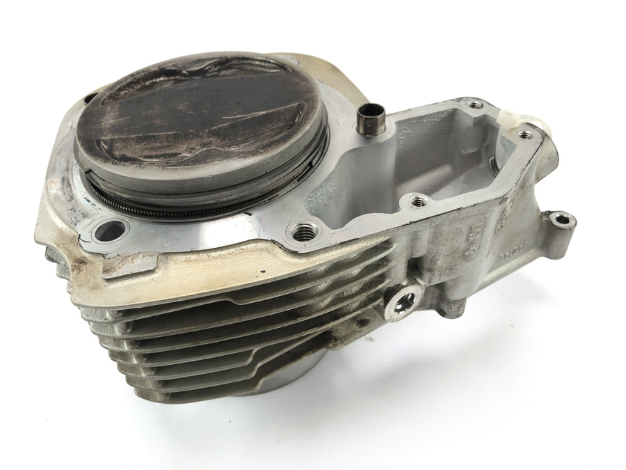 BMW R 1150 R R21 [2003] - cylinder with pistons on the right