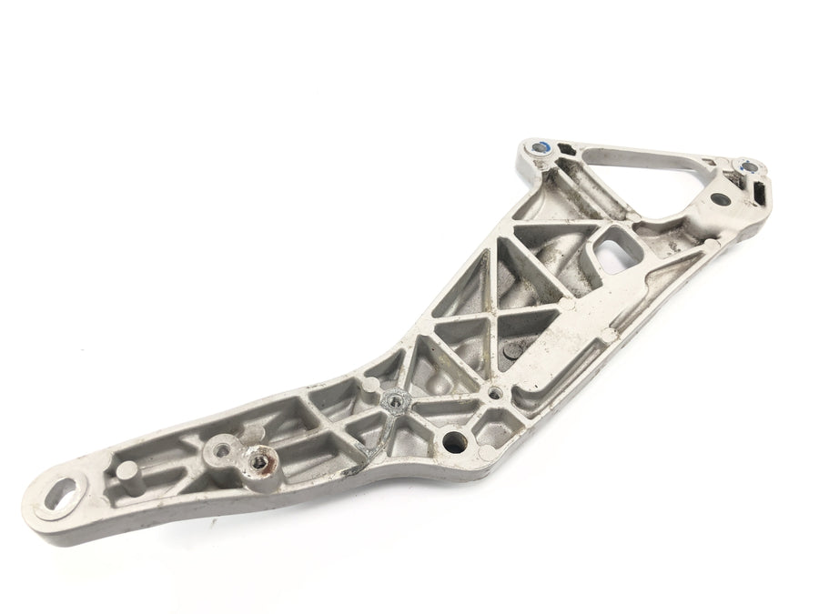 Yamaha GTS 1000 4FV [1997] - left footrest retaining plate