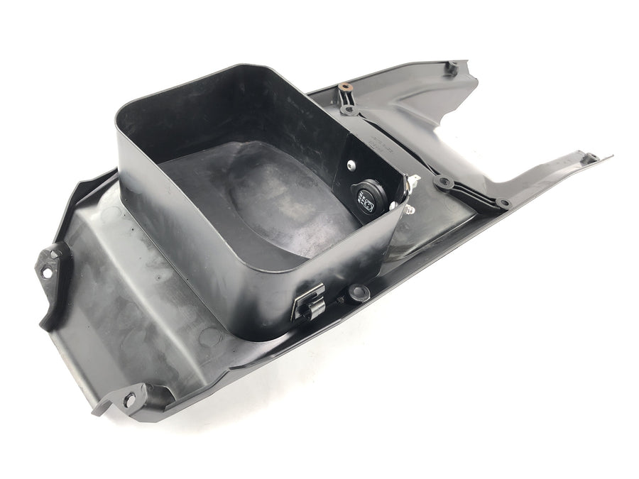 Moto Guzzi Stelvio 1200 4V [2009] - Interior cladding rear base splash protection