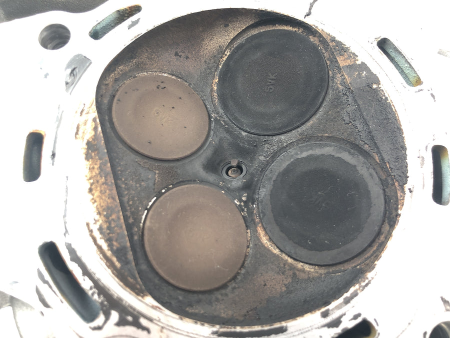 Yamaha MT 03 RM02 [2007] - Cylinder head valve control housing camshaft housing