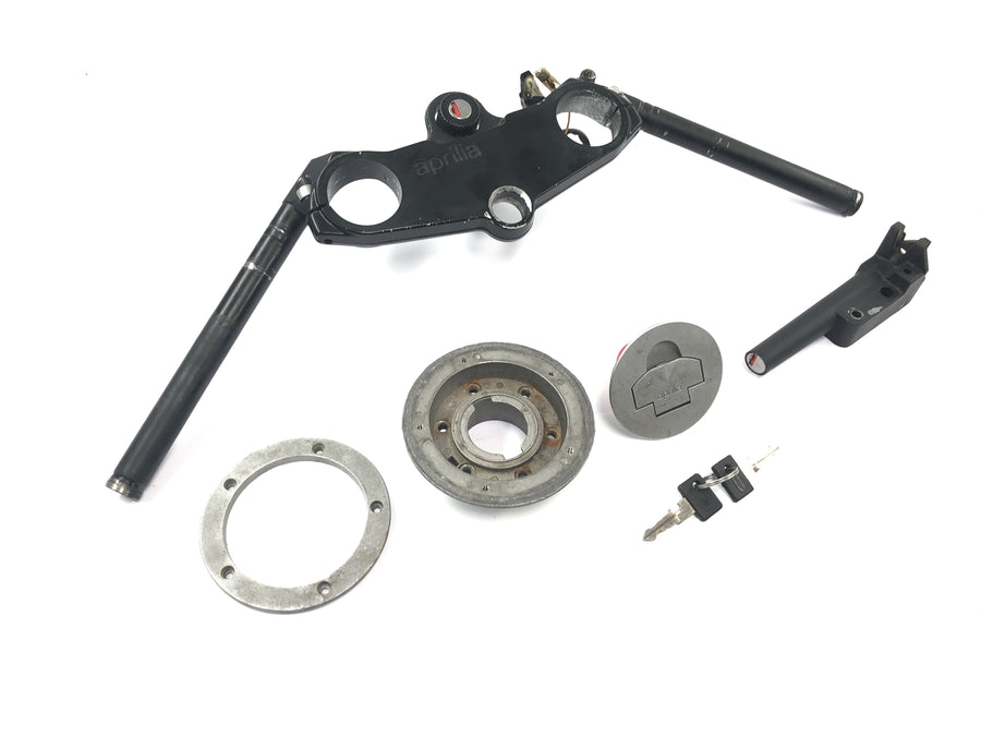 Aprilia RS 125 Extrema [1994] - Lock set fork bridge top handlebar ignition lock tank cap key