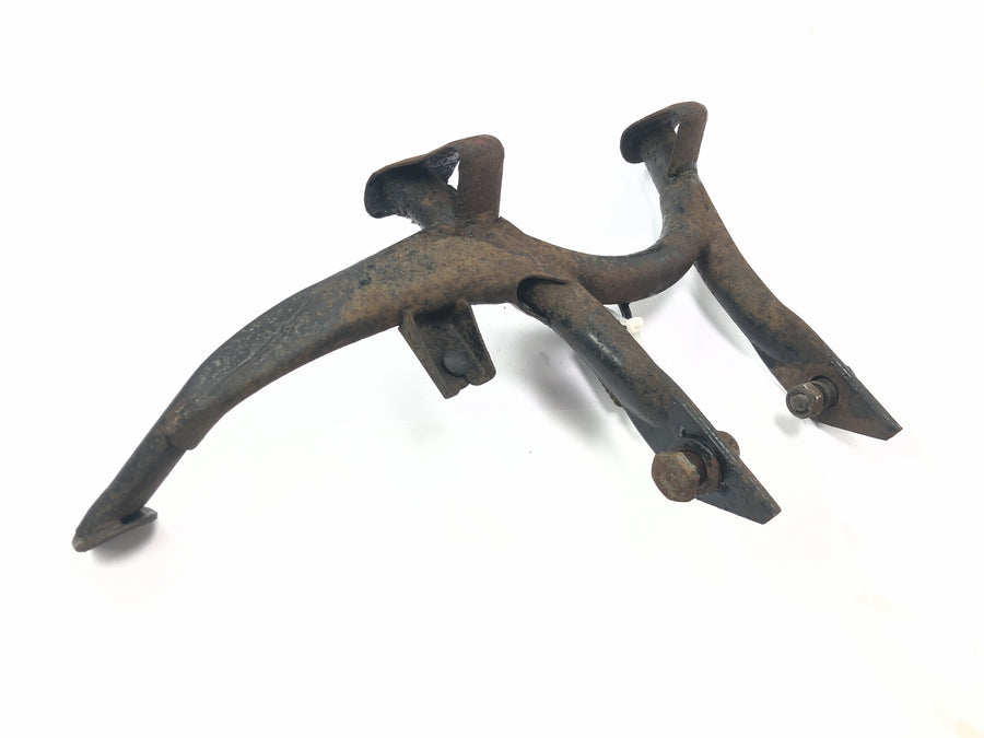 Yamaha XJR 1300 RP02 [1999] - Main stand with spring center stand