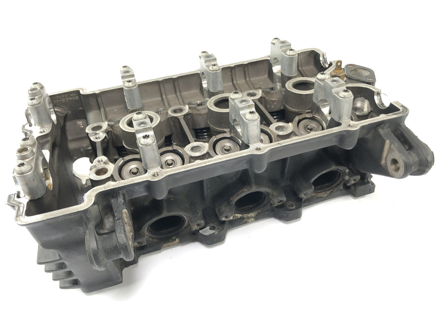 Triumph Daytona 900 T300 [1993] - cylinder head without camshafts
