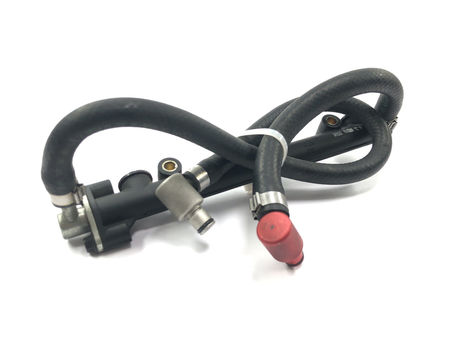 Triumph Tiger 955i 709EN [2003] - Fuel distributor injection rail