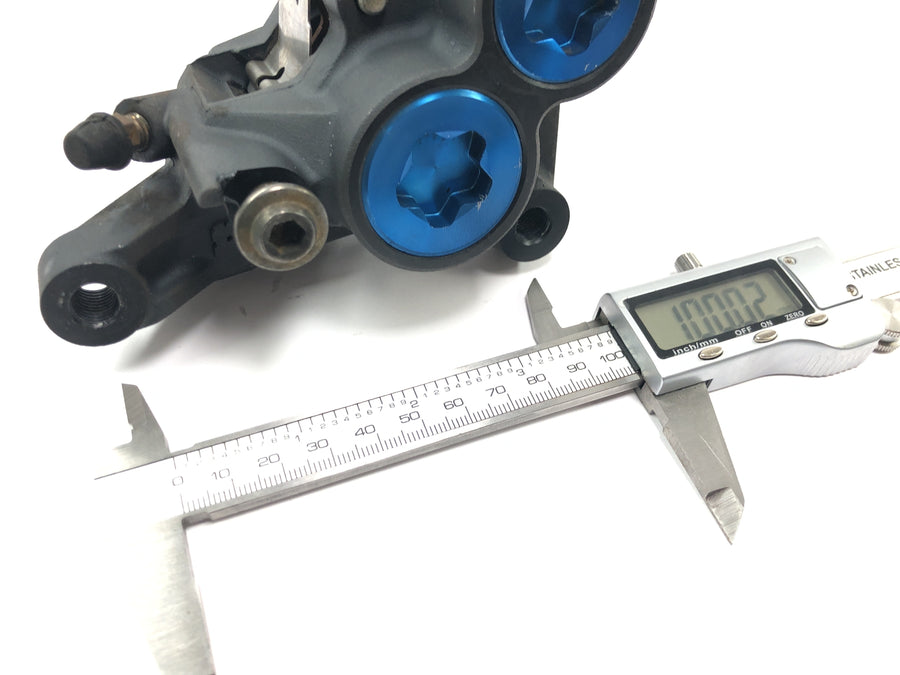 Yamaha YZF R1 RN04 [2001] - Brake caliper front left