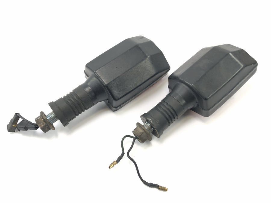 Yamaha XT 600 43F [1985] - turn signal flashing light flashing lights on the right and left