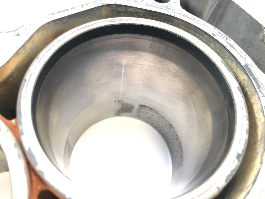 Yamaha XTZ 750 3LD [1989] - cylinder with piston