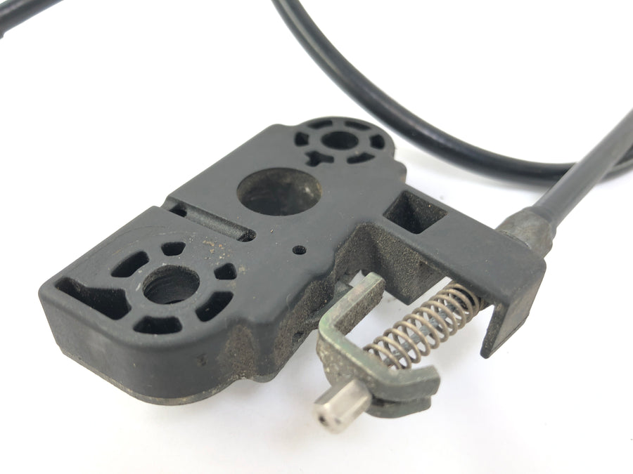 Triumph Daytona 955i T595 [1999] - Seat lock with Bowden cable
