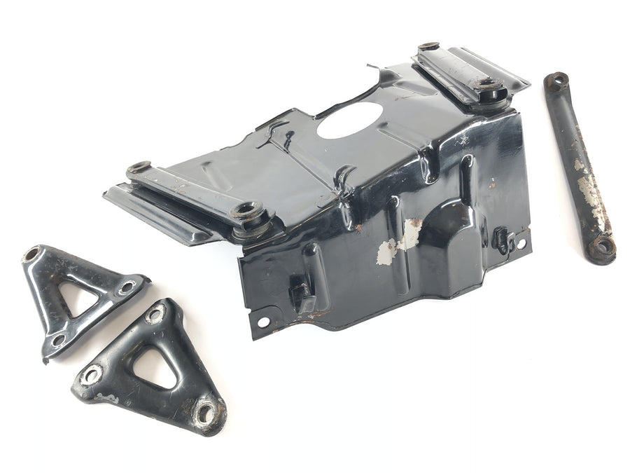 Honda GL 1000 Goldwing GL1 [1977] - Radiator fan bracket