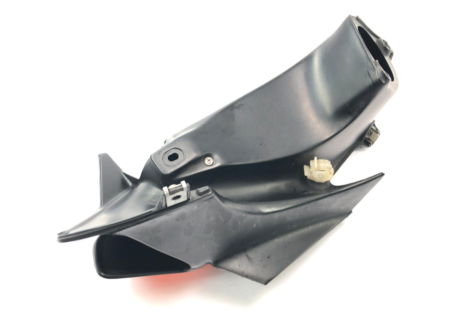 Aprilia RSV 1000 RP Mille [2001] - Air intake duct on the right