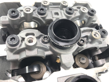 KTM 1050 Adventure [2017] - cylinder head at the front - 0