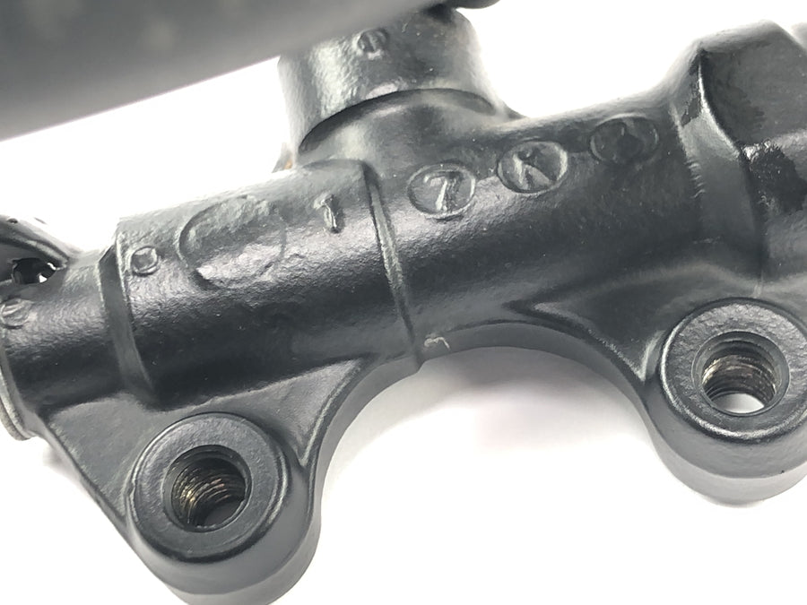 TRIUMPH DAYTONA 955I T595 [1998] - Rear brake pump