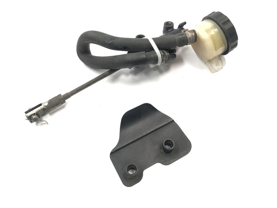Triumph Daytona 900 T300 [1996] - Rear brake pump Rear brake pump