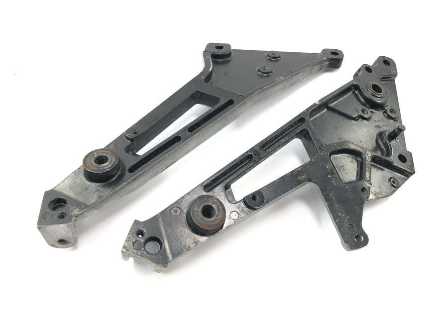 Kawasaki GPZ 1000 RX [1987] - Footrest holder, pillion rest holder left and right