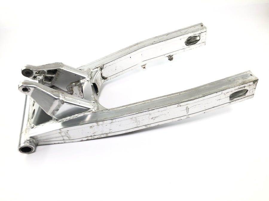 Suzuki GSX R 1100 GU74C [1987] - Swingarm rear wheel swing arm aluminum swing arm