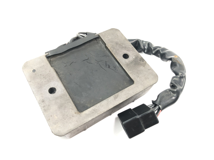Triumph Bonneville T100 986MF [2012] - Voltage Regulator Rectifier Regulator