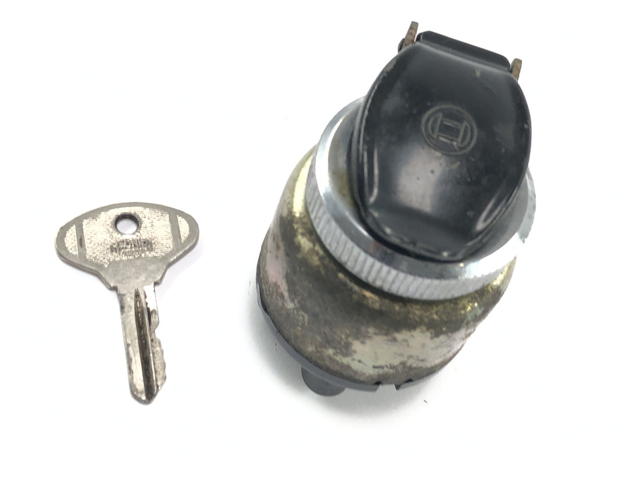 Moto Guzzi V7 Special [1971] - Ignition lock ignition switch with key