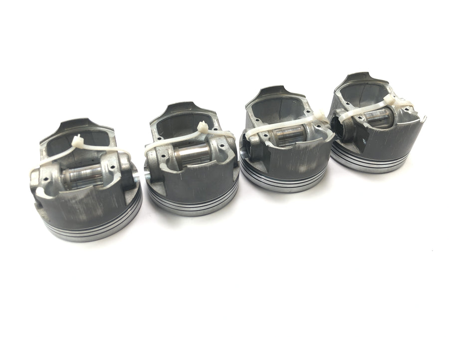 Suzuki GSX R 1100 GU74C [1987] - Cylinder with piston without piston rings