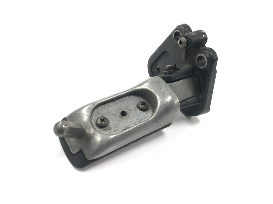 Triumph Tiger 955i 709EN [2003] - Driver's footrest left with holder