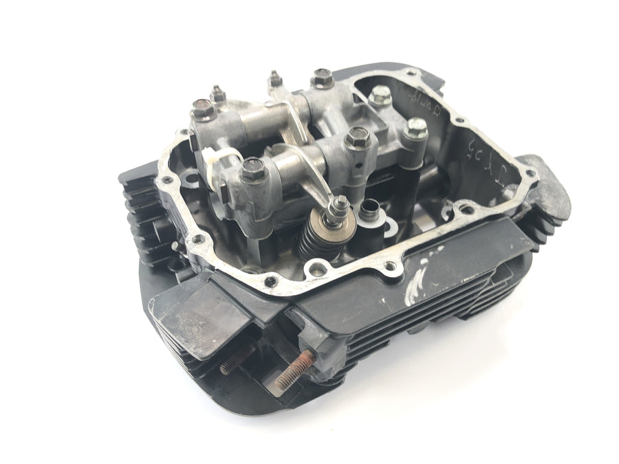 Honda VTX 1800 SC46 [2004] - cylinder head front valve head