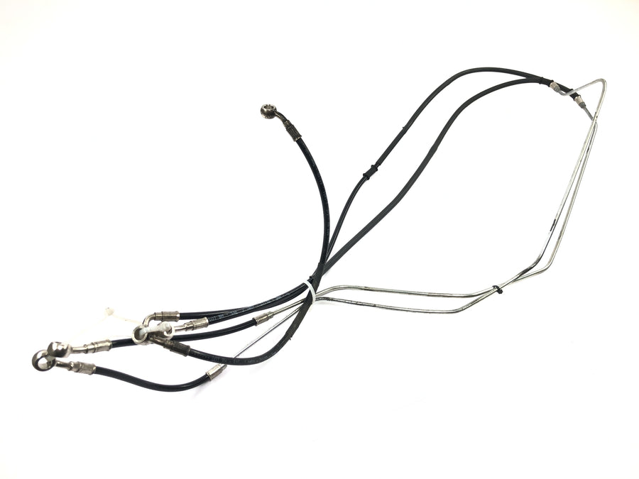 Ducati Multistrada 1200 S Touring [2009] - Steel braided brake line at the front