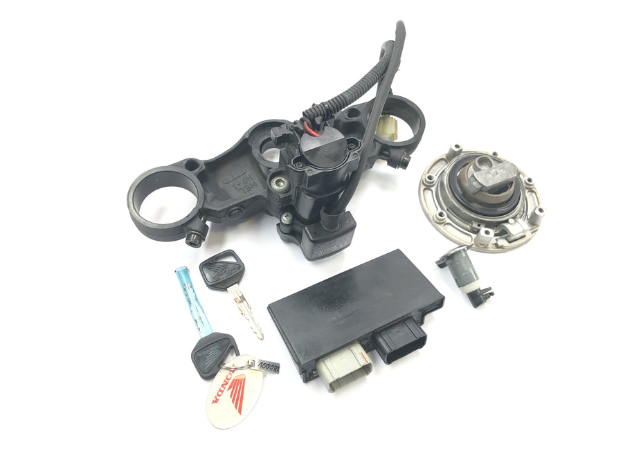 Honda CBR 1000 RR SC57 [2006] - Lock set ignition lock tank cap steering lock key CDI