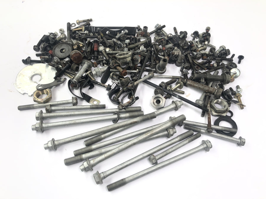 Kawasaki ZX -10 ZXT00B [1990] - screws and residual parts are bundle