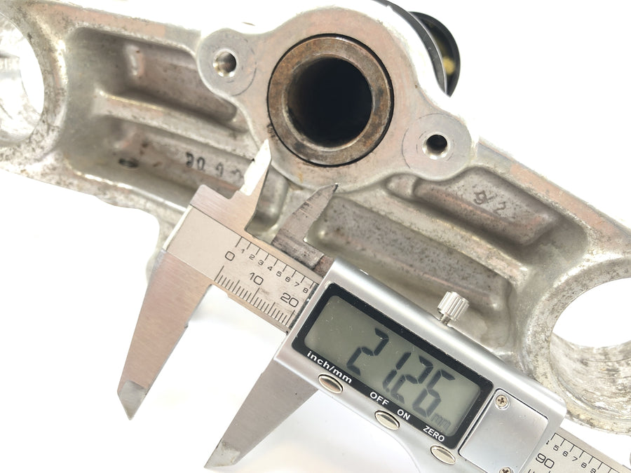 Yamaha XT 350 3YT / 55V [1990] - fork bridge below