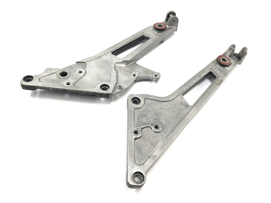 Kawasaki GPZ 1000 RX [1987] - Footrest holder, pillion rest holder left and right