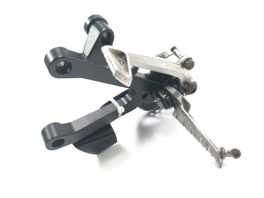 Aprilia RS 125 Extrema [1994] - Footrest system, driver's right footrest with brake pedal
