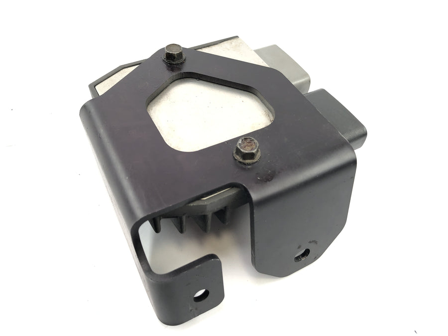 Triumph Street Triple R 675 D67LD [2010] - voltage regulator rectifier regulator FH012AB