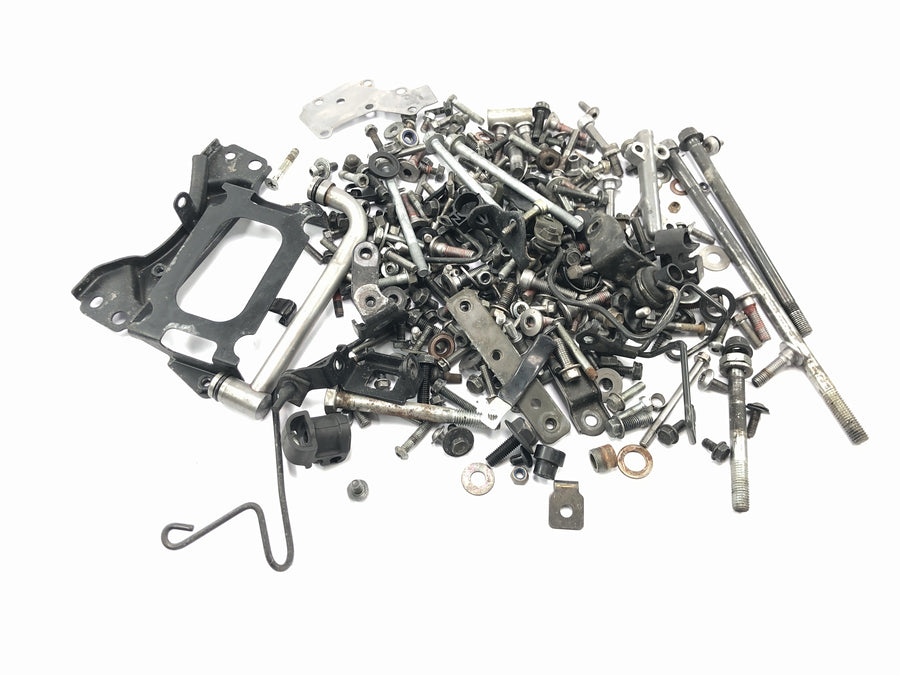 Kawasaki Versys KLE 650 A [2006] - leftover parts and screws mixed lot