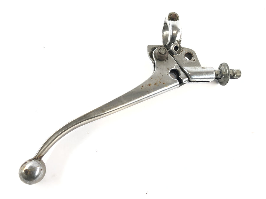 Triumph Bonneville T140V [1976] - clutch fitting with clutch lever