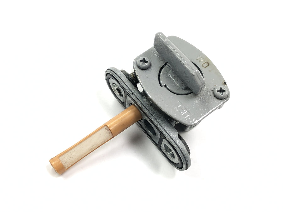 Yamaha YZF R1 RN04 [2001] - Fuel tap fuel tap