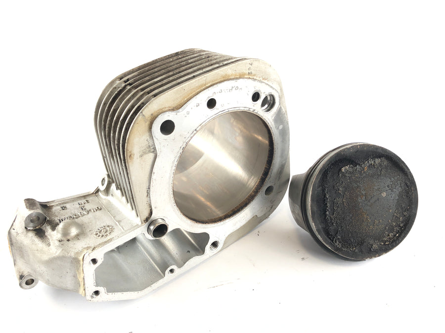 BMW R 1100 GS [1990] - Cylinder and piston left