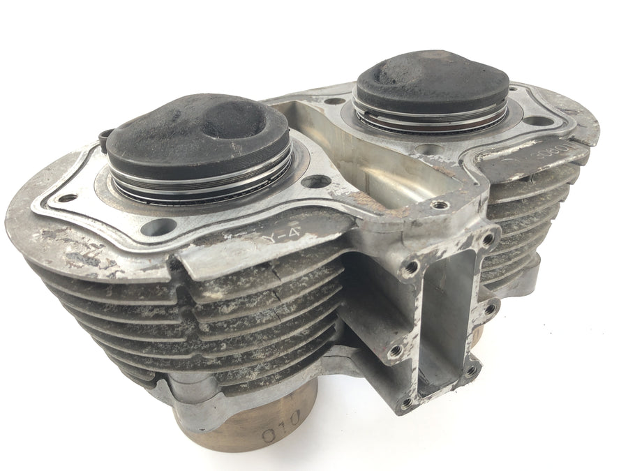 Yamaha XS 650 SE 3L1 [1979] - cylinder with piston