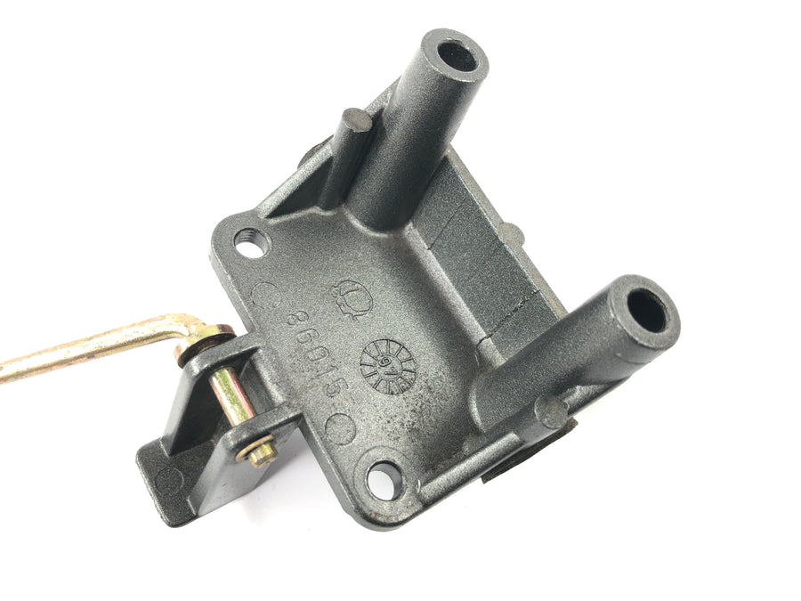 Cagiva Planet 125 [1998] - Tank holder tank lock